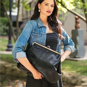 NWT | Patricia Nash Serafina Extra-Large Leather Kisslock Bag